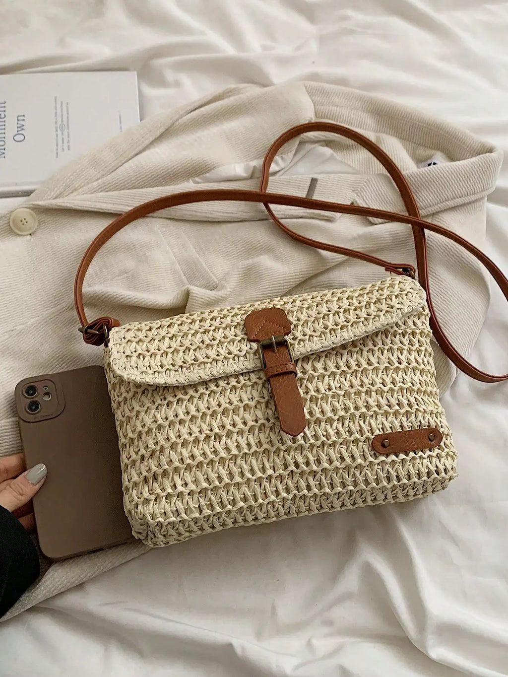 Bolso cruzado de rafia