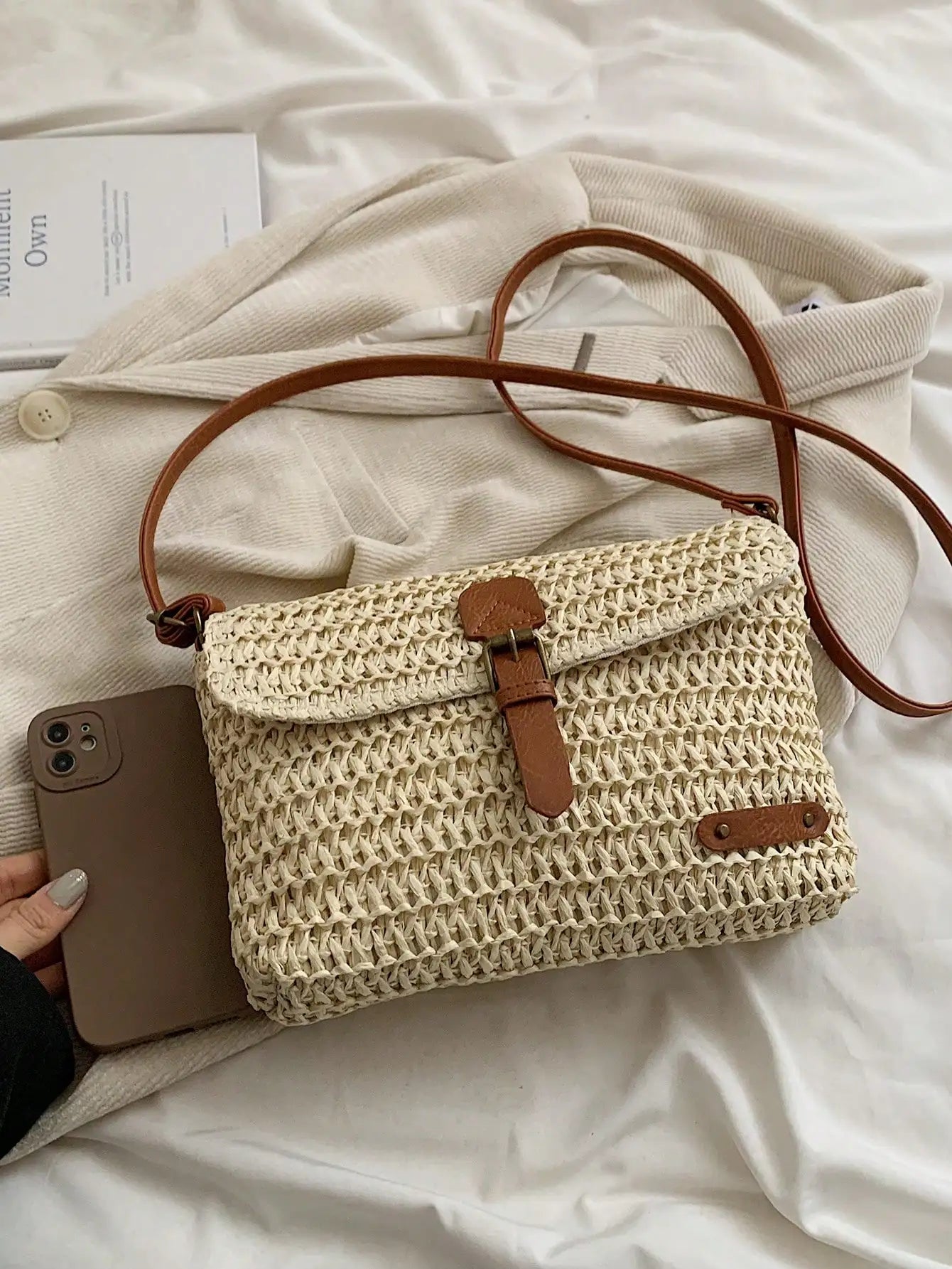 Bolso cruzado de rafia