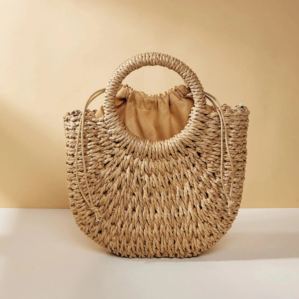 Bolso de hombro en rafia