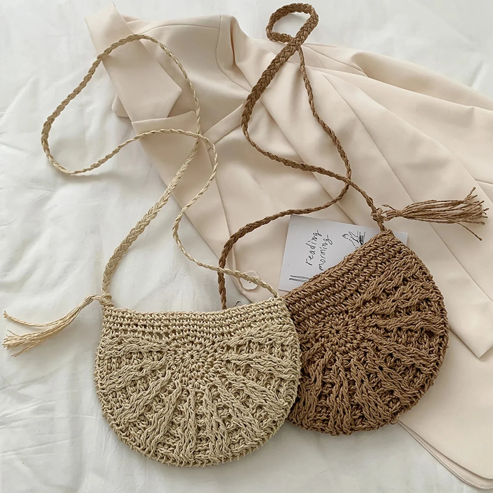 Bolso de hombro con aspecto de rafia