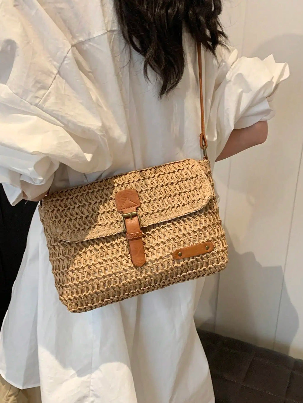 Bolso cruzado de rafia