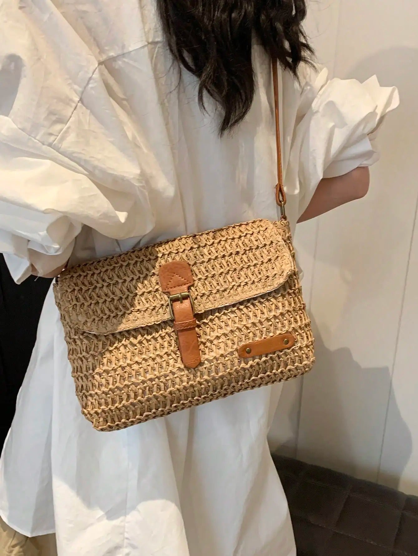Bolso cruzado de rafia