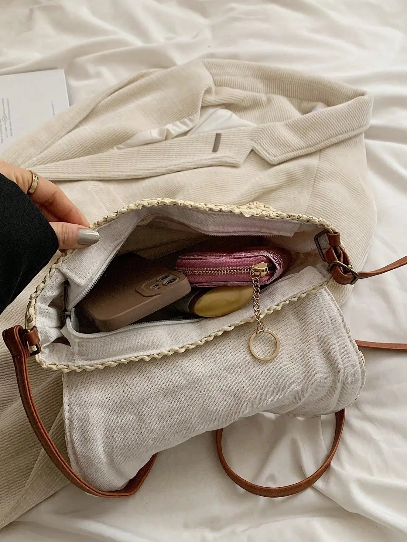 Bolso cruzado de rafia